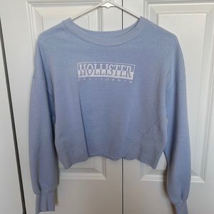 Hollister S blue cropped crewneck